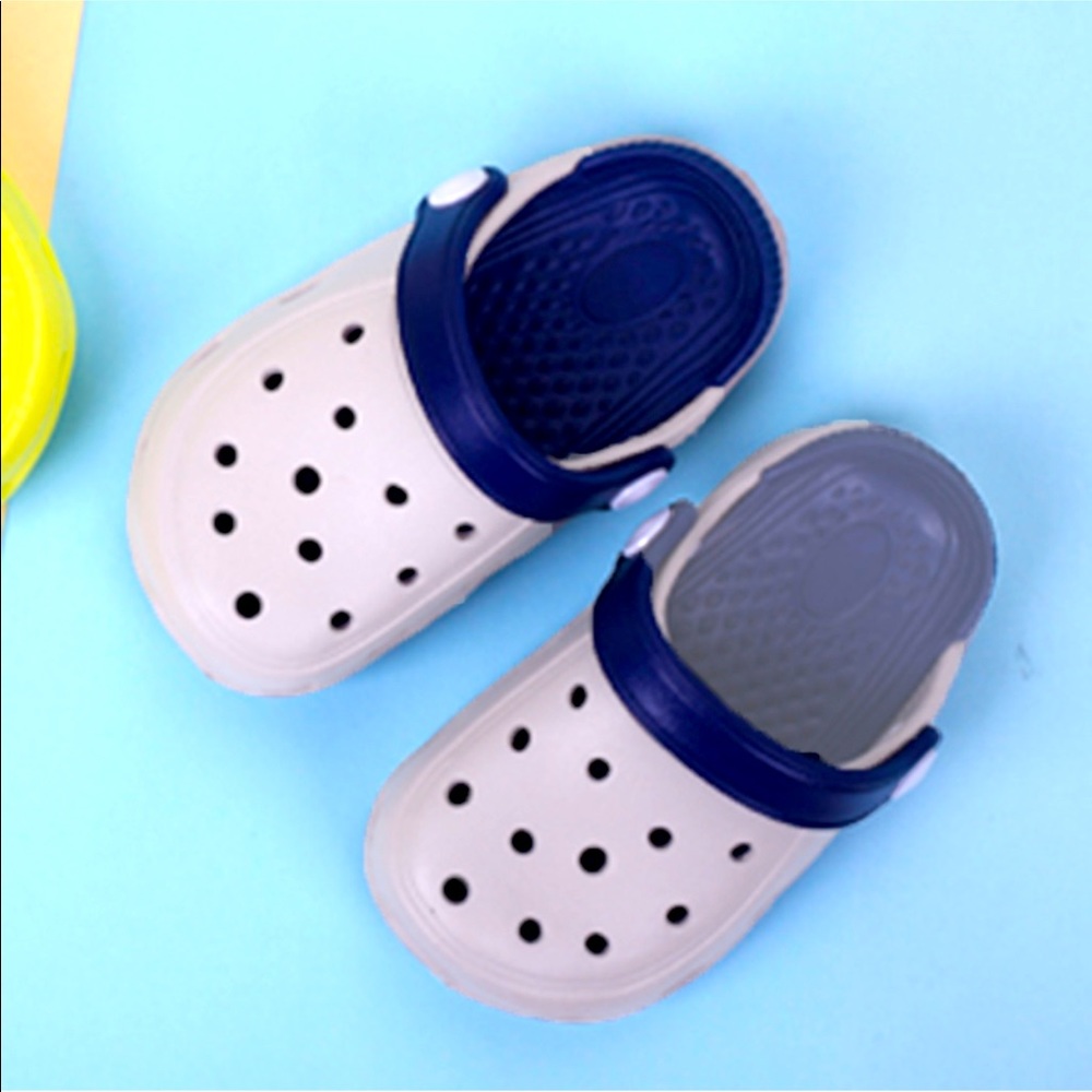 Super Soft Quality Toddler/Kids  Solid Slippers - Picture 3 of 4